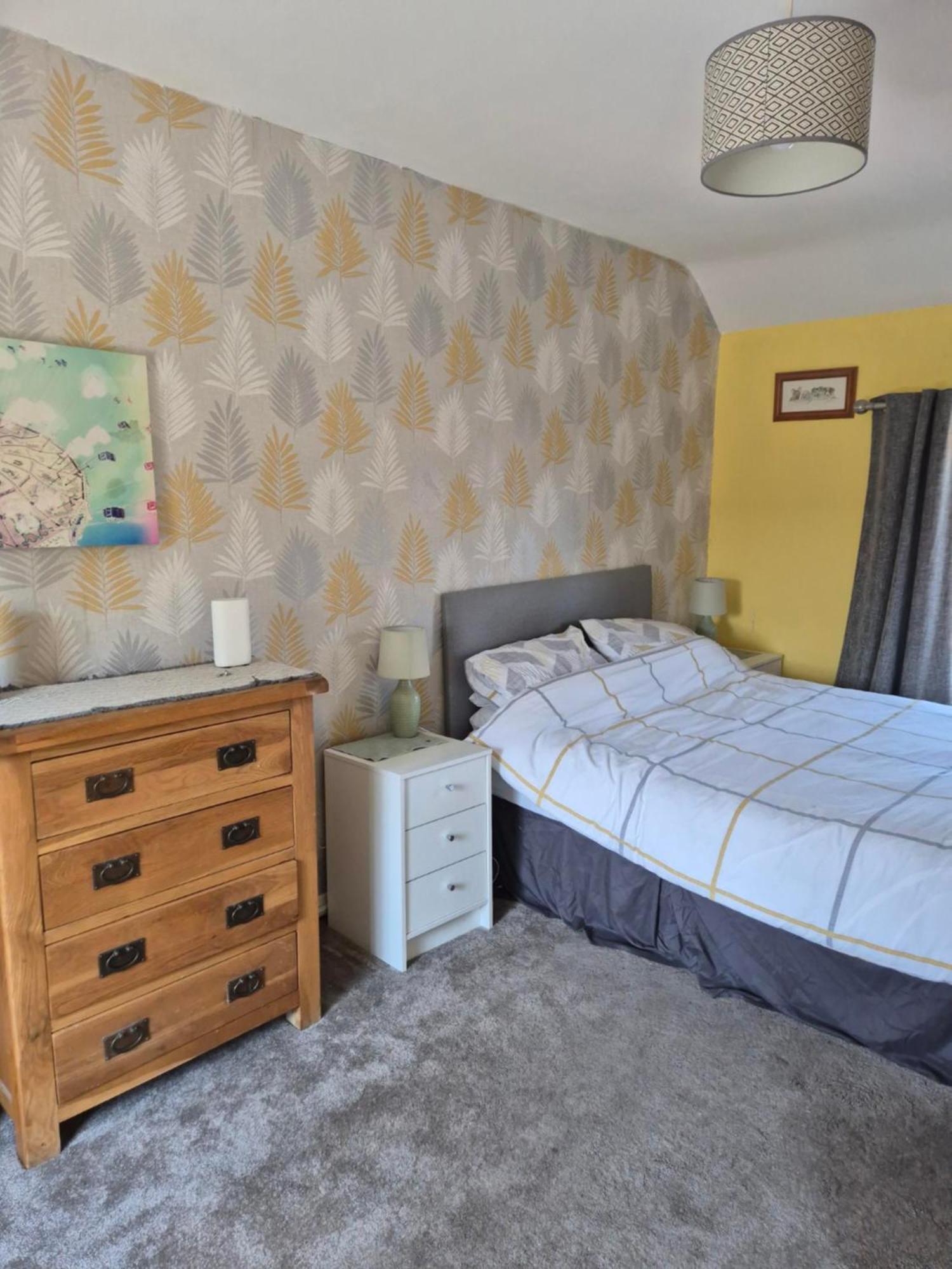 Accomadation Wrexham Exterior photo