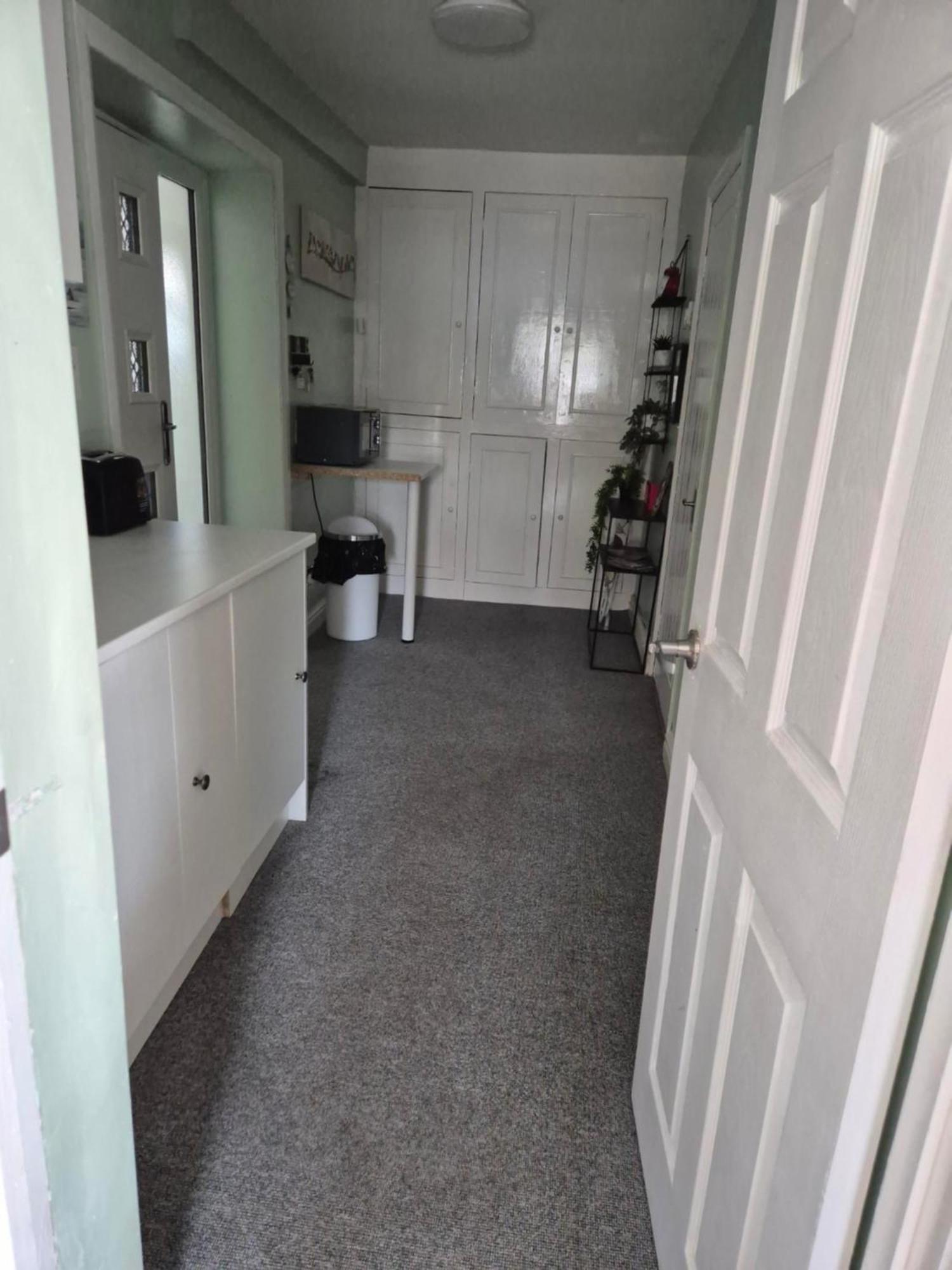 Accomadation Wrexham Exterior photo